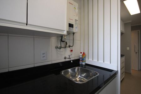 Apartamento para alugar com 65m², 3 quartos e 1 vagaÁrea de Serviço