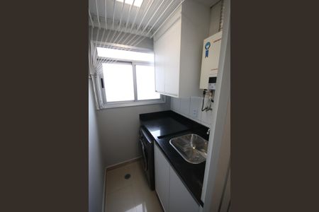 Apartamento para alugar com 65m², 3 quartos e 1 vagaÁrea de Serviço