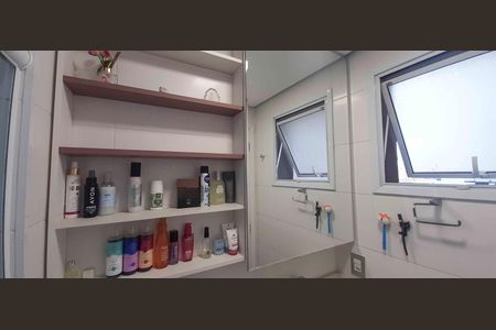 Apartamento à venda com 96m², 3 quartos e 3 vagasBanheiro da Suíte 2