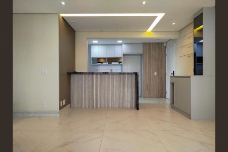 Sala com cozinha americana de apartamento à venda com 1 quarto, 85m² em Vila Zilda, São Paulo