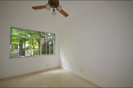 Sala de apartamento para alugar com 2 quartos, 88m² em Praça Seca, Rio de Janeiro