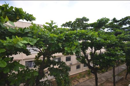 Vista da Sala de apartamento para alugar com 2 quartos, 88m² em Praça Seca, Rio de Janeiro