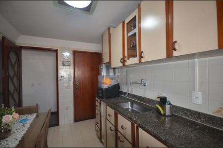 Apartamento para alugar com 72m², 3 quartos e 1 vagaCozinha e Área de Serviço
