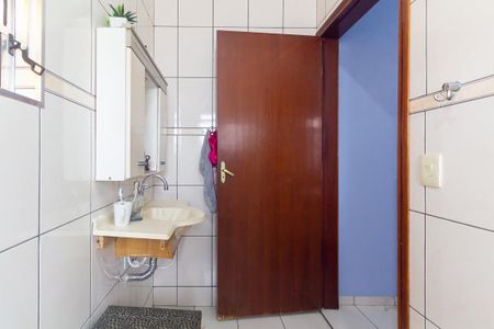 Casa à venda com 122m², 2 quartos e 2 vagasBanheiro da Suíte