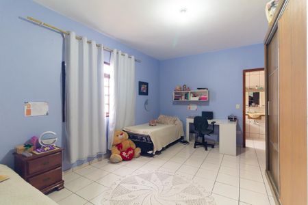 Casa à venda com 122m², 2 quartos e 2 vagasSuíte