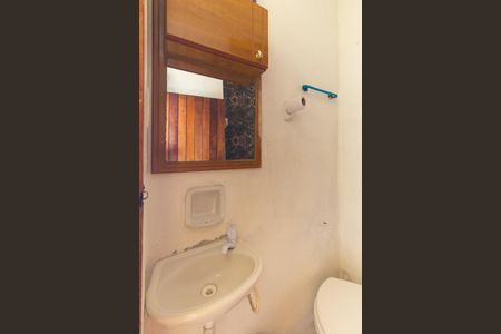 Casa à venda com 122m², 2 quartos e 2 vagasBanheiro da Edícula