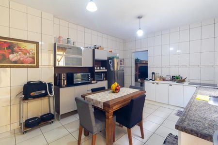 Casa à venda com 122m², 2 quartos e 2 vagasCozinha