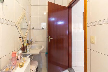 Casa à venda com 122m², 2 quartos e 2 vagasBanheiro 2