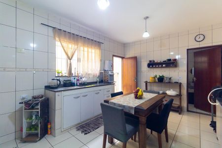 Casa à venda com 122m², 2 quartos e 2 vagasCozinha