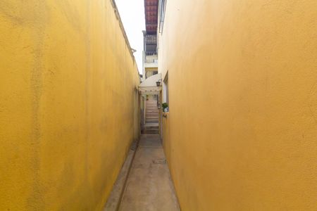 Casa à venda com 122m², 2 quartos e 2 vagasCorredor Lateral