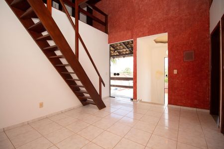 Casa de condomínio para alugar com 400m², 4 quartos e 5 vagasCorredor