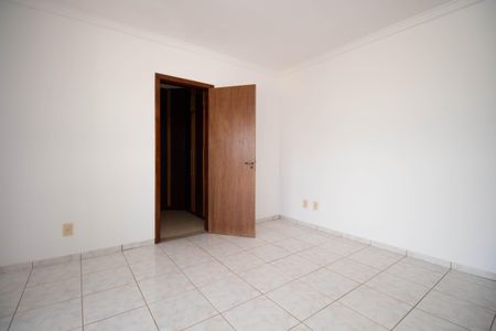 Casa de condomínio para alugar com 400m², 4 quartos e 5 vagasSuíte Master
