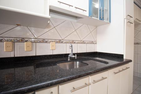 Casa de condomínio para alugar com 400m², 4 quartos e 5 vagasCozinha