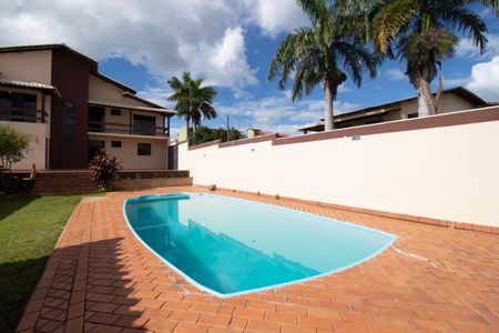 Casa de condomínio para alugar com 400m², 4 quartos e 5 vagasPiscina