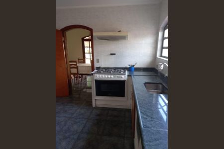 Casa à venda com 720m², 3 quartos e 4 vagas Casa à venda com 720m², 3 quartos e 4 vagasCozinha