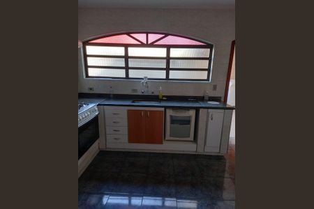 Casa à venda com 720m², 3 quartos e 4 vagas Casa à venda com 720m², 3 quartos e 4 vagasCozinha