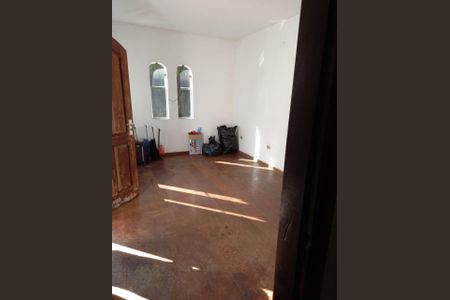 Casa à venda com 720m², 3 quartos e 4 vagas Casa à venda com 720m², 3 quartos e 4 vagasQuarto