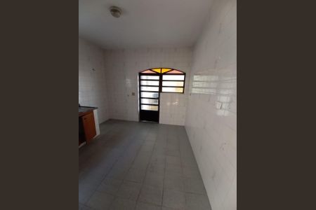 Casa à venda com 720m², 3 quartos e 4 vagas Casa à venda com 720m², 3 quartos e 4 vagasCozinha