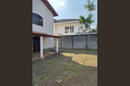 Casa à venda com 720m², 3 quartos e 4 vagas Casa à venda com 720m², 3 quartos e 4 vagasÁrea externa