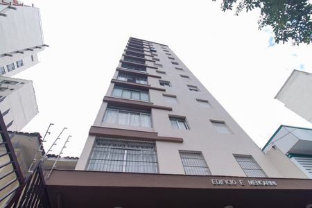 Apartamento à venda com 120m², 3 quartos e 1 vaga Apartamento à venda com 120m², 3 quartos e 1 vagaFachada