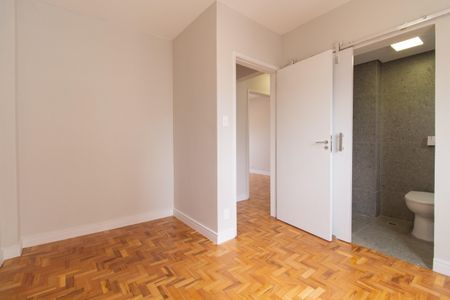 Apartamento à venda com 120m², 3 quartos e 1 vaga Apartamento à venda com 120m², 3 quartos e 1 vagaSuíte