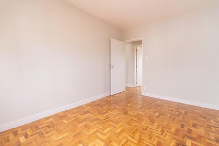 Apartamento à venda com 120m², 3 quartos e 1 vaga Apartamento à venda com 120m², 3 quartos e 1 vagaQuarto 2