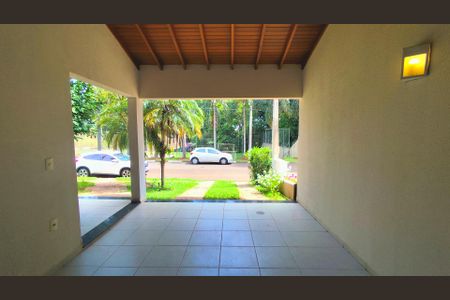 Casa de condomínio para alugar com 151m², 3 quartos e 2 vagas