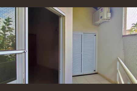 Casa de condomínio para alugar com 151m², 3 quartos e 2 vagas