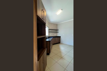 Casa de condomínio para alugar com 151m², 3 quartos e 2 vagas