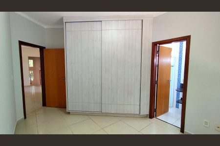 Casa de condomínio para alugar com 151m², 3 quartos e 2 vagas