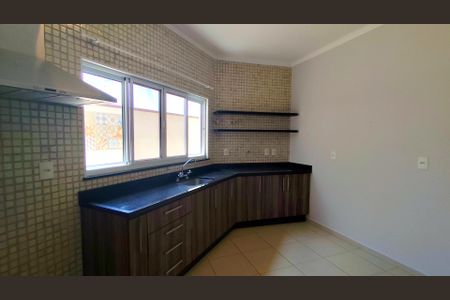 Casa de condomínio para alugar com 151m², 3 quartos e 2 vagas