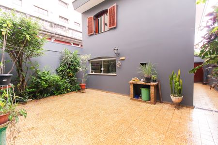 Casa para alugar com 256m², 3 quartos e 2 vagasQuintal