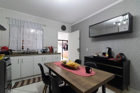 Casa à venda com 300m², 3 quartos e 2 vagasCozinha