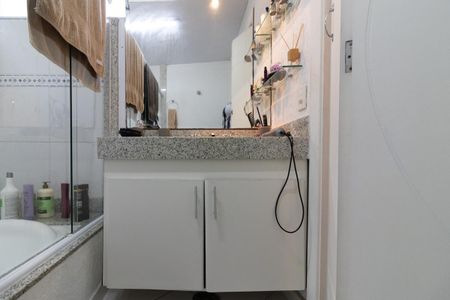 Casa à venda com 300m², 3 quartos e 2 vagasBanheiro da Suíte