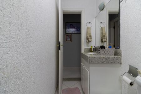 Casa à venda com 300m², 3 quartos e 2 vagasBanheiro