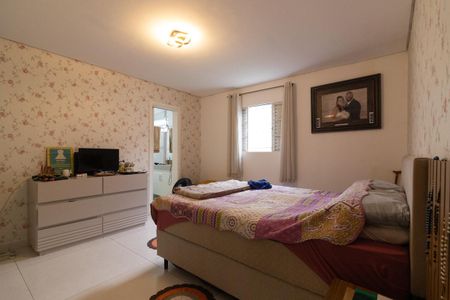 Casa à venda com 300m², 3 quartos e 2 vagasSuíte