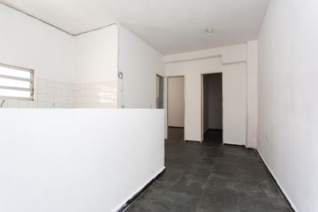 Sala de casa para alugar com 2 quartos, 70m² em Jardim Cleide, São Paulo