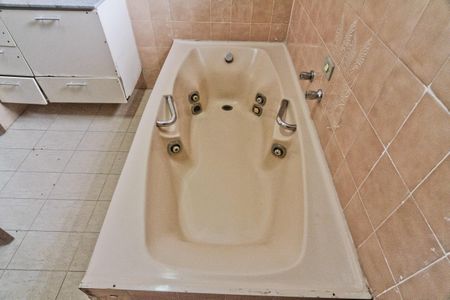 Casa à venda com 130m², 3 quartos e 2 vagasBanheiro da Suíte