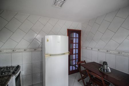 Casa para alugar com 75m², 2 quartos e 2 vagasCozinha