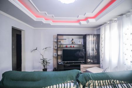 Casa para alugar com 75m², 2 quartos e 2 vagasSala