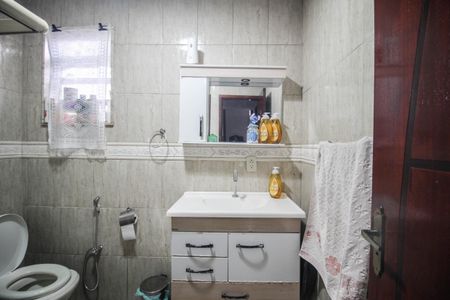 Casa para alugar com 75m², 2 quartos e 2 vagasBanheiro