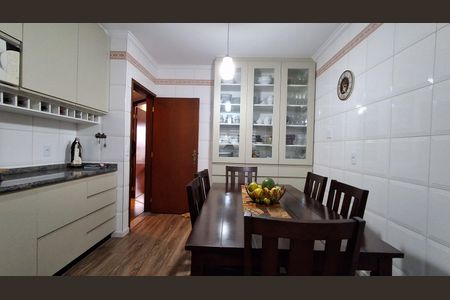 Apartamento à venda com 120m², 3 quartos e 2 vagasCozinha 