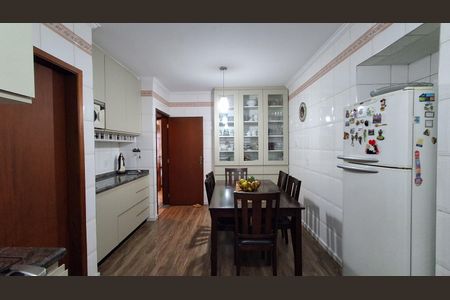 Apartamento à venda com 120m², 3 quartos e 2 vagasCozinha 