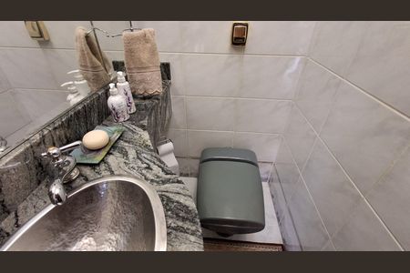 Apartamento à venda com 120m², 3 quartos e 2 vagasLavabo 