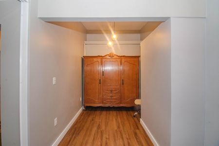 Quarto 2 de apartamento para alugar com 2 quartos, 39m² em Petrópolis, Porto Alegre