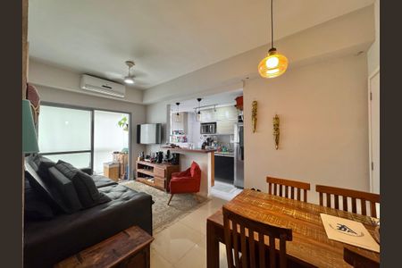 Sala de apartamento para alugar com 2 quartos, 80m² em Recreio dos Bandeirantes, Rio de Janeiro