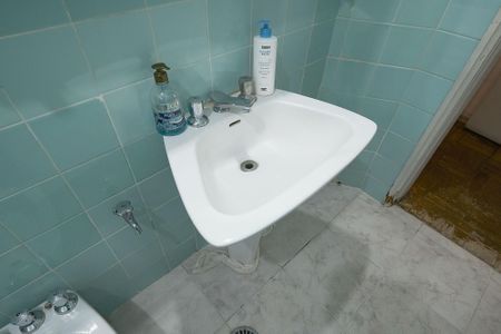 Apartamento à venda com 158m², 3 quartos e 1 vaga Apartamento à venda com 158m², 3 quartos e 1 vagaBanheiro 2