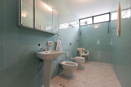 Apartamento à venda com 158m², 3 quartos e 1 vaga Apartamento à venda com 158m², 3 quartos e 1 vagaBanheiro 1