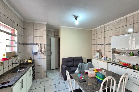 Casa à venda com 121m², 3 quartos e 5 vagasCozinha 