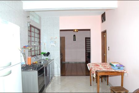 Casa à venda com 360m², 4 quartos e 3 vagasCozinha